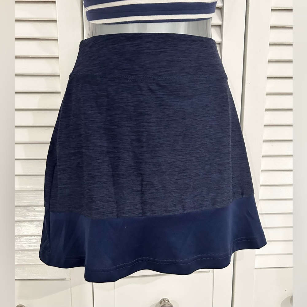 PGA Tour motion flex navy blue skirt with attacked under shorts size small